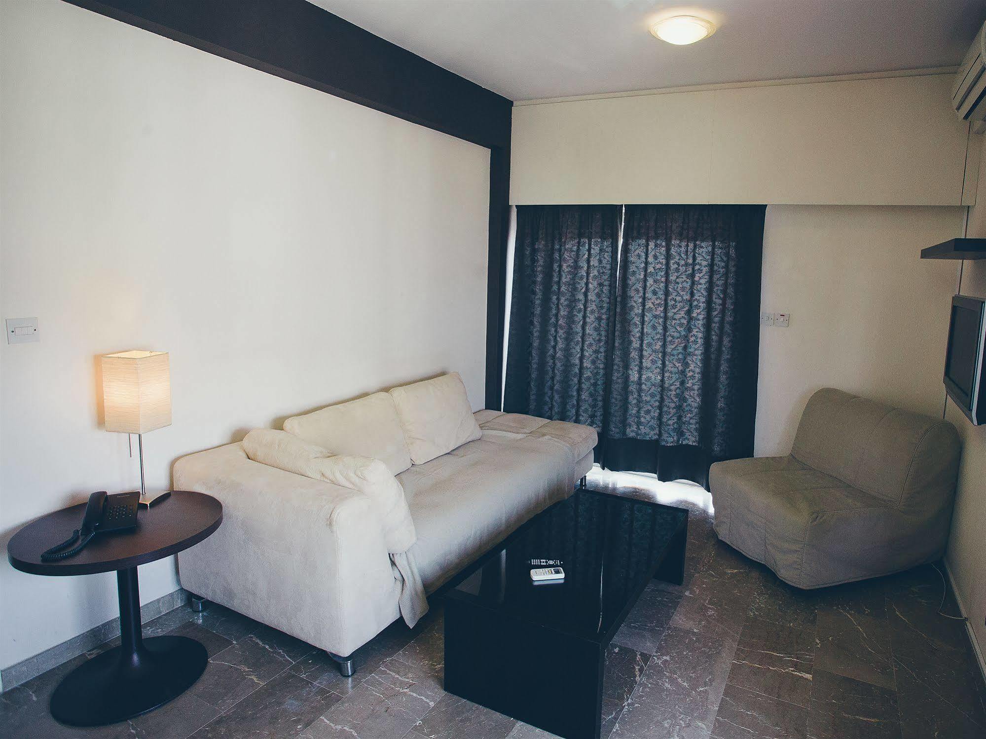 Vega Apartments Lemesós Eksteriør bilde