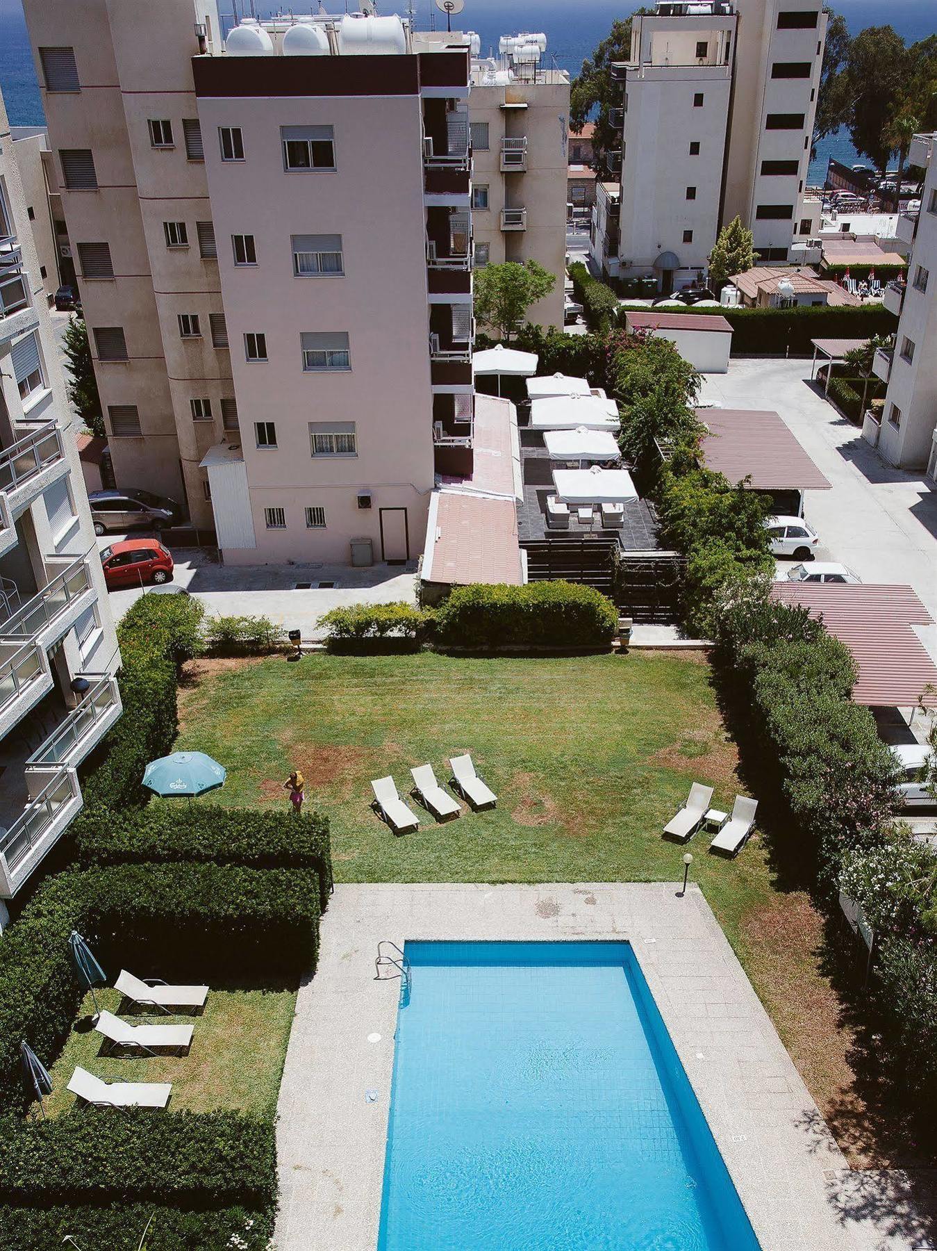 Vega Apartments Lemesós Eksteriør bilde